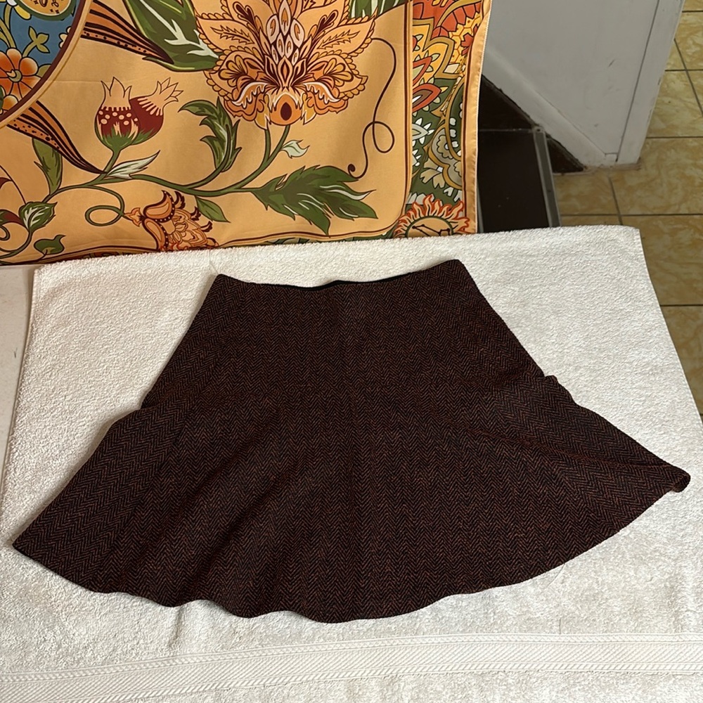 Loft‎ Women's Skirt Size XSP Circle Skirt Red And Black Pull-on